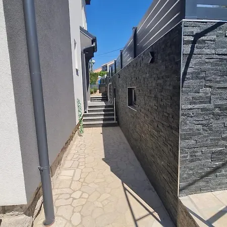 Blazevic, Heated Pool&jacuzzi Dramalj