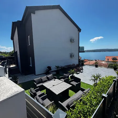Blazevic, Heated Pool&jacuzzi Apartment Dramalj