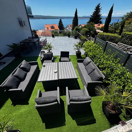 Blazevic, Heated Pool&jacuzzi * Dramalj