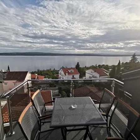 Blazevic, Heated Pool&jacuzzi Dramalj