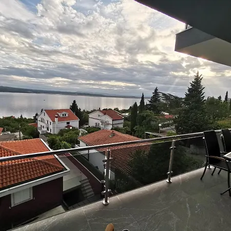 Apartment Blazevic, Heated Pool&jacuzzi Dramalj