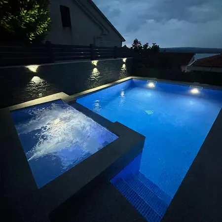 Blazevic, Heated Pool&jacuzzi Апартаменты *