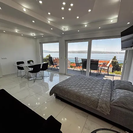 Blazevic, Heated Pool&jacuzzi Апартаменты