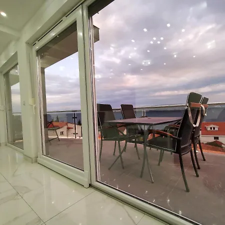 Апартаменты Blazevic, Heated Pool&jacuzzi